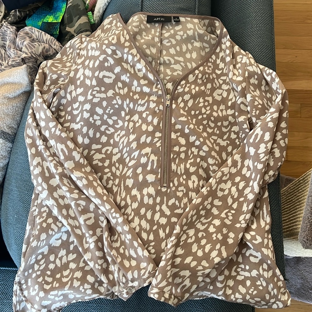 Apt 9 leopard print dress shirt